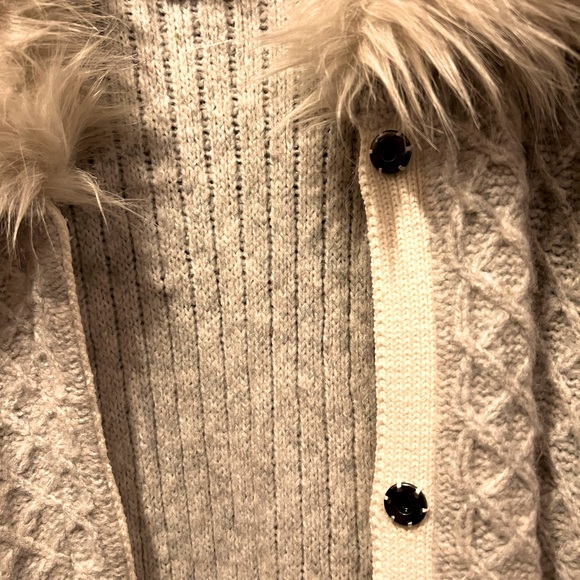 BNWT COLDWATER CREEK 2X, 20-22 WOMEN’S LONG SWEATER COAT W/ FAUX FUR COLLAR - Picture 7 of 8